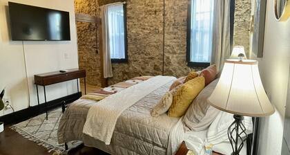 Historic 1 bed 1 bath in 1920's Chevy