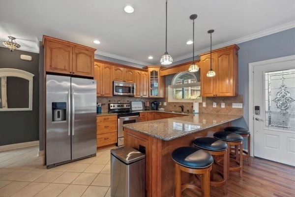 KĂŒhlschrank, Mikrowelle, Ofen, Herdplatte