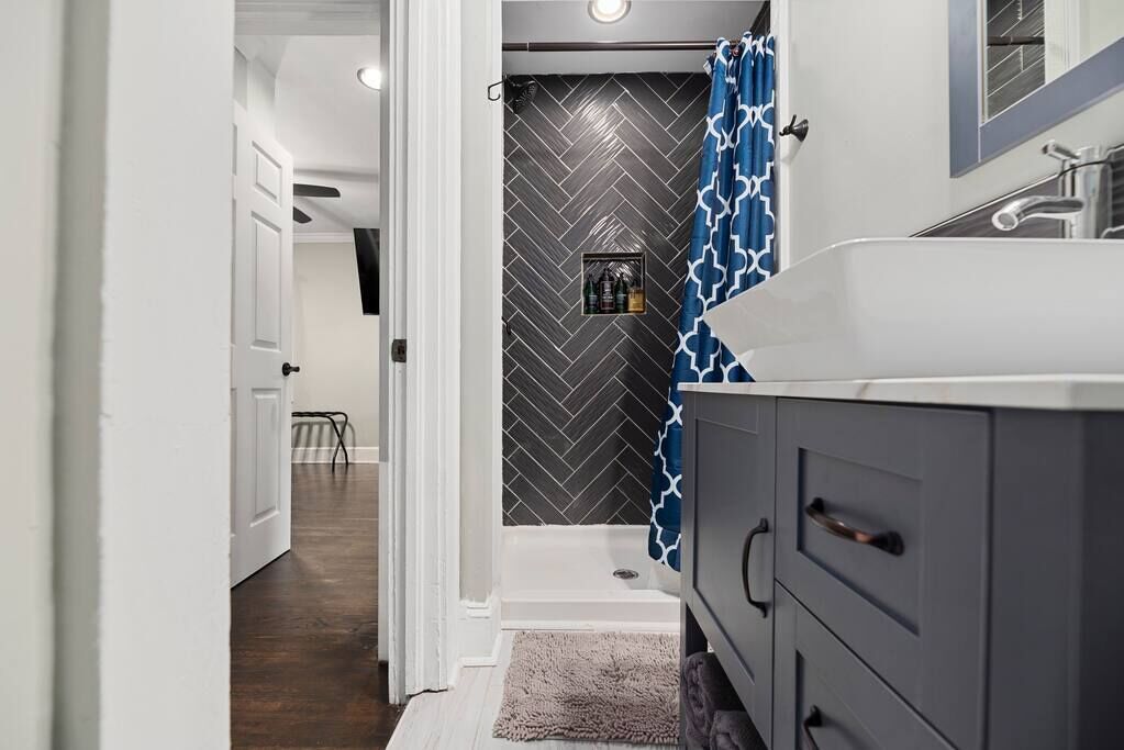 Bathtub, hair dryer