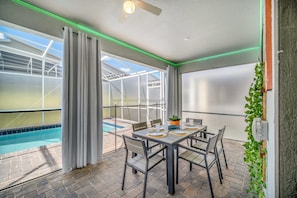 Dining - Magical Pool Home, Enchantments Theme Rooms - 9Bd 5Ba 9cg1161 (Davenport)