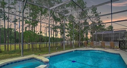 4 bed 3 bath pool/spa villa and game room