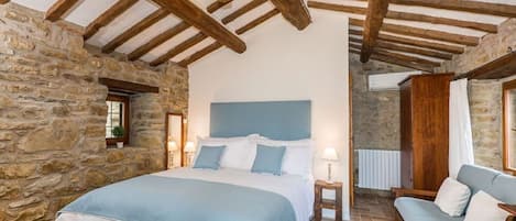 5 quartos, Wi-Fi, roupa de cama