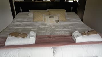 1 bedroom, in-room safe, desk, free WiFi