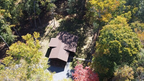 Secluded-Hot Tub-Fire Pit-Fiber internet-Near the Gorge & Parks-Pet Friendly