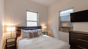 1 bedroom, iron/ironing board, free WiFi