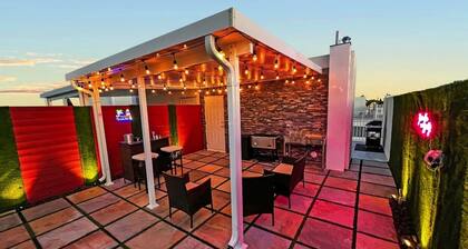 Breathtaking Sky Terrace 4BR/4BA BBQ/BAR - New Home