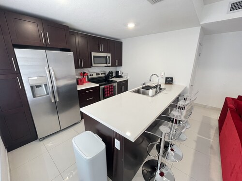 Breathtaking Sky Terrace 4BR/4BA BBQ/BAR  - New Home 