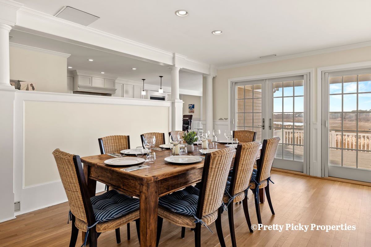 Sparkling New in Chatham, Superb Views, Walk to Beaches : 041-C