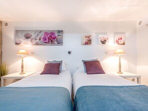 1 Schlafzimmer, Reisekinderbett, kostenloses WLAN, Bettwäsche