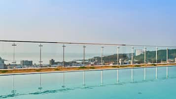 Outdoor pool, open 3:00 PM to 8:00 PM, sun loungers