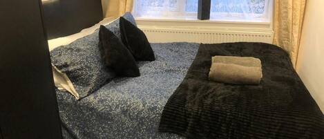 Bügeleisen/Bügelbrett, WLAN, Bettwäsche