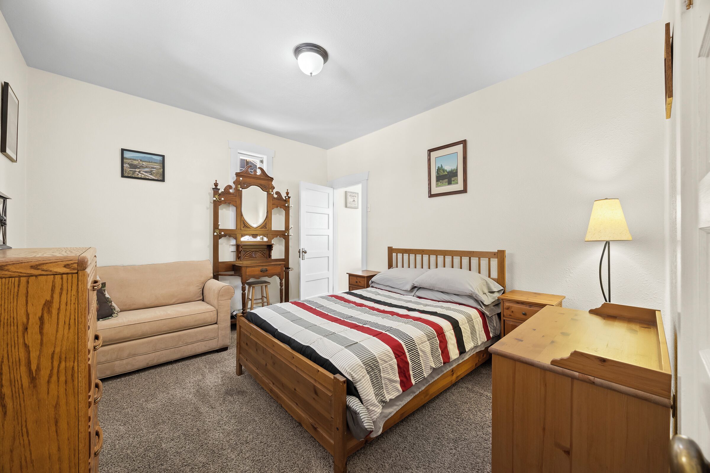 3 bedrooms, WiFi, bed sheets