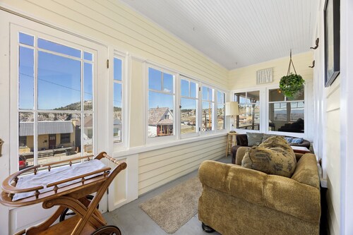 Uptown Butte Relaxing Retreat.