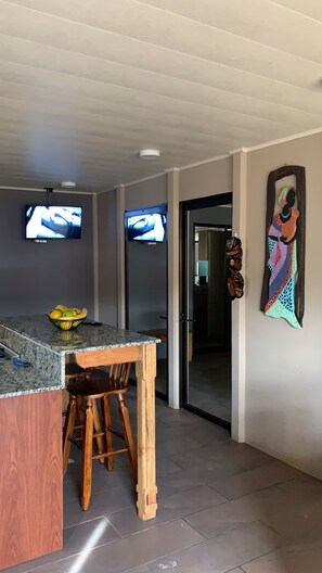 Interior - Harmonious House (Sierpe de Osa)