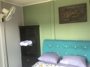 2 bedrooms, WiFi, bed sheets - Harmonious House (Sierpe de Osa)