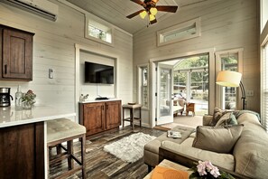 Smart TV, fireplace, DVD player