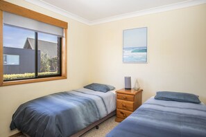 3 bedrooms, iron/ironing board - Surfside at Kioloa NSW (Kioloa)