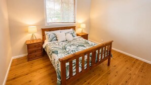 4 Schlafzimmer, Bügeleisen/Bügelbrett, Bettwäsche