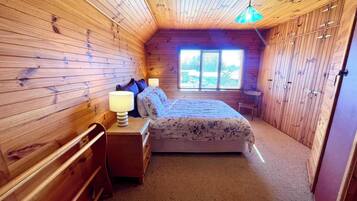3 bedrooms, iron/ironing board