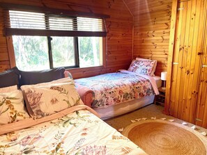 3 bedrooms, iron/ironing board - Rosemary Cottage at Bawley Point (Bawley Point)