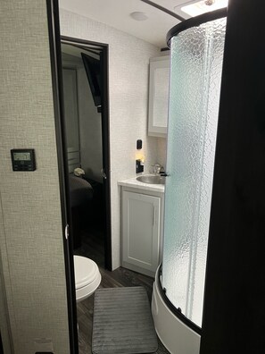 Shower, towels
