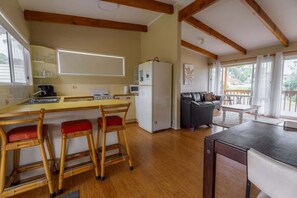 Interior - Summer Beach House - Pet-friendly Kioloa beach house near sand & surf (Kioloa)