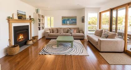 The Bawley Hideaway - Modern Bawley Point hideaway near beach