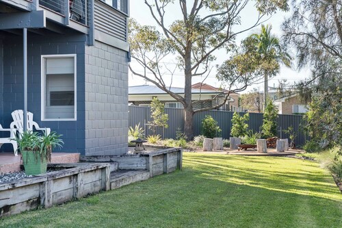 Retro Beach House at Mollymook