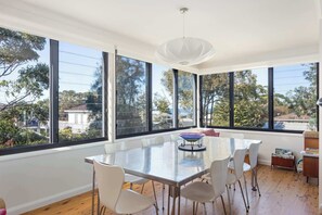 Dining - Retro Beach House at Mollymook (Mollymook)