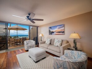 TV, stereo - Stunning Views! Luxury Penthouse Kahana Villa E705 (Lahaina)