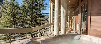 Perfect for Families –`2 Min Walk to Deer Valley Ski School & Snow Park Lodge, Private Hot Tub