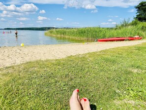 Beach nearby, sun-loungers - Vacation home "MaraSee" with side lake view (Plau am See)
