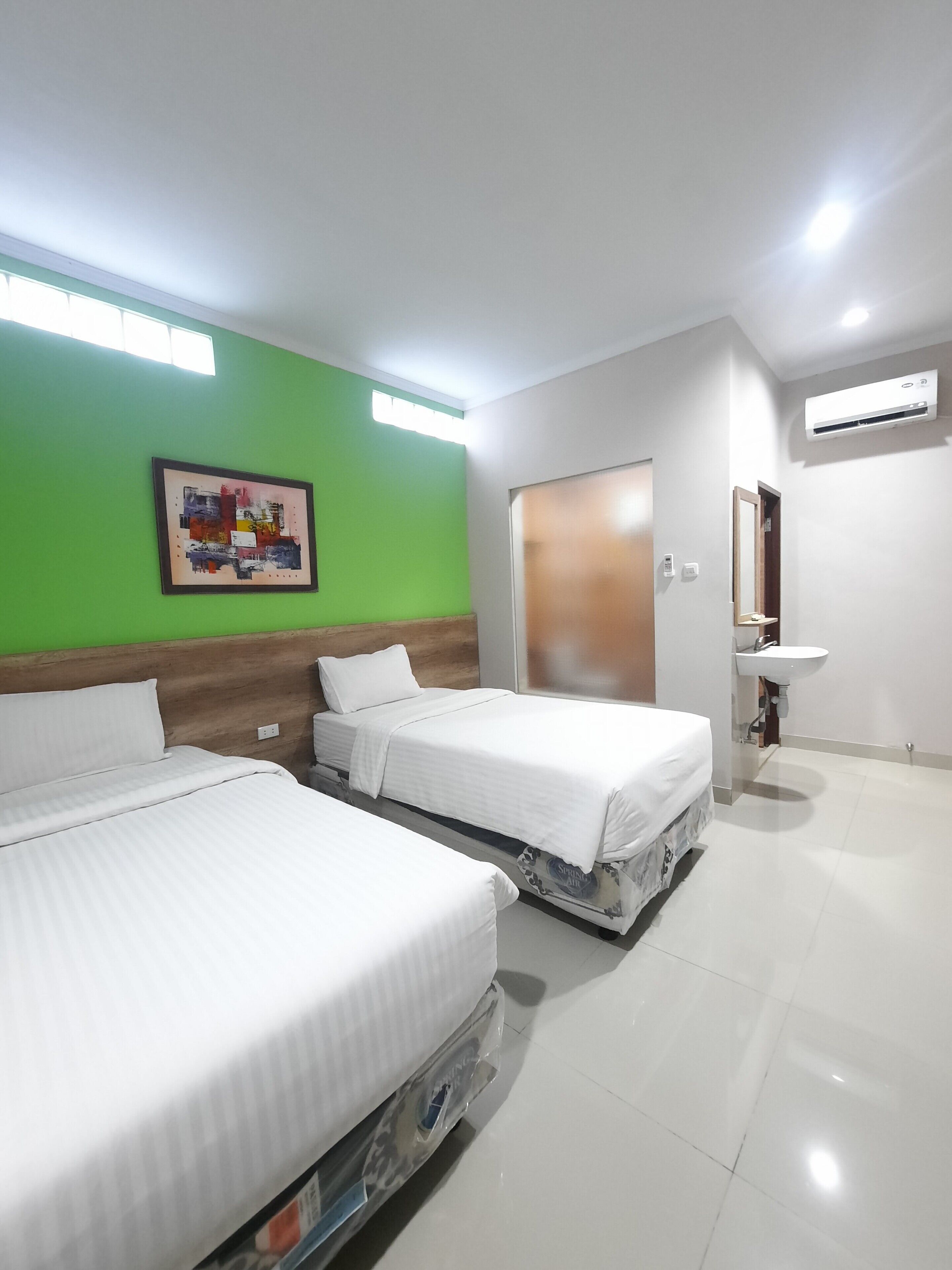 Deluxe Twin Room | Free WiFi, bed sheets