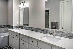 Free toiletries, towels