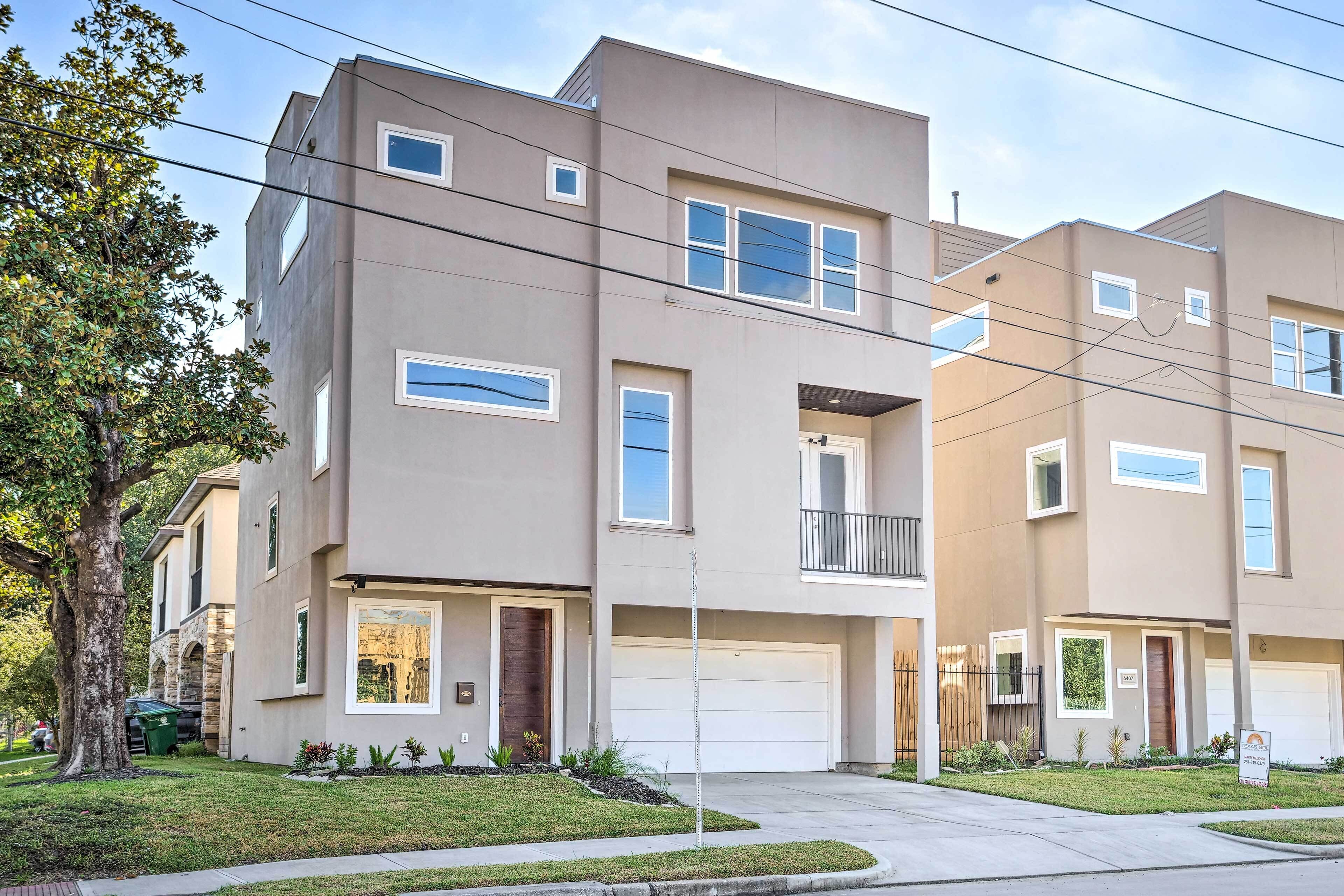 Modern & Spacious Houston Home - Pets Welcome!