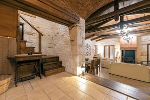 Villa, 4 Schlafzimmer | Wohnbereich
