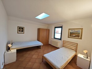 2 chambres, Wi-Fi gratuit, draps fournis