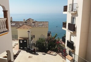 Property grounds - Great Townhouse 400m from the Beach with Sea View, Wi-Fi and Air Conditioning (Benalmádena)