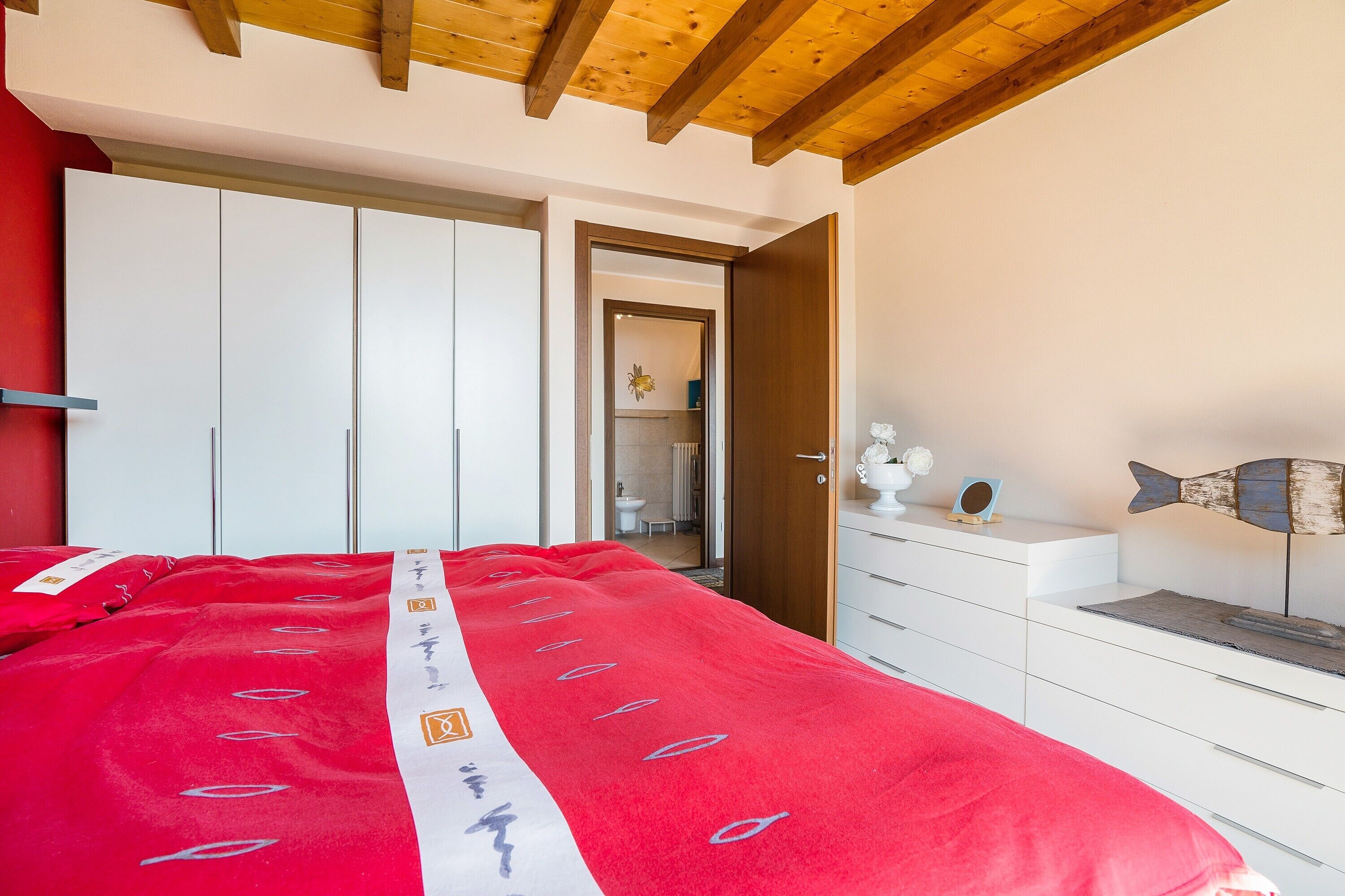 3 chambres, fer et planche à repasser, Wi-Fi gratuit, draps fournis