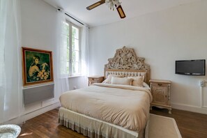 11 bedrooms, free WiFi