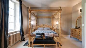 11 bedrooms, WiFi (free)