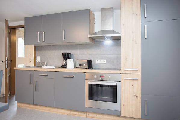 Fridge, microwave, oven, dishwasher