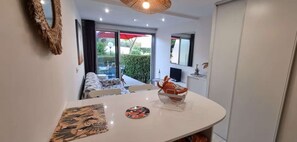 Interior - Pretty T2 garden level at Couchant 200m from the beach in a residence with swimming pool (La Grande-Motte)