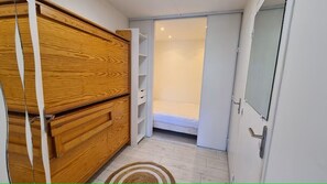 1 bedroom, iron/ironing board, WiFi