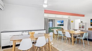 Dining - Bellara Springs - walk to the water (BELLARA)