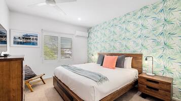 2 bedrooms, laptop workspace, iron/ironing board, free WiFi