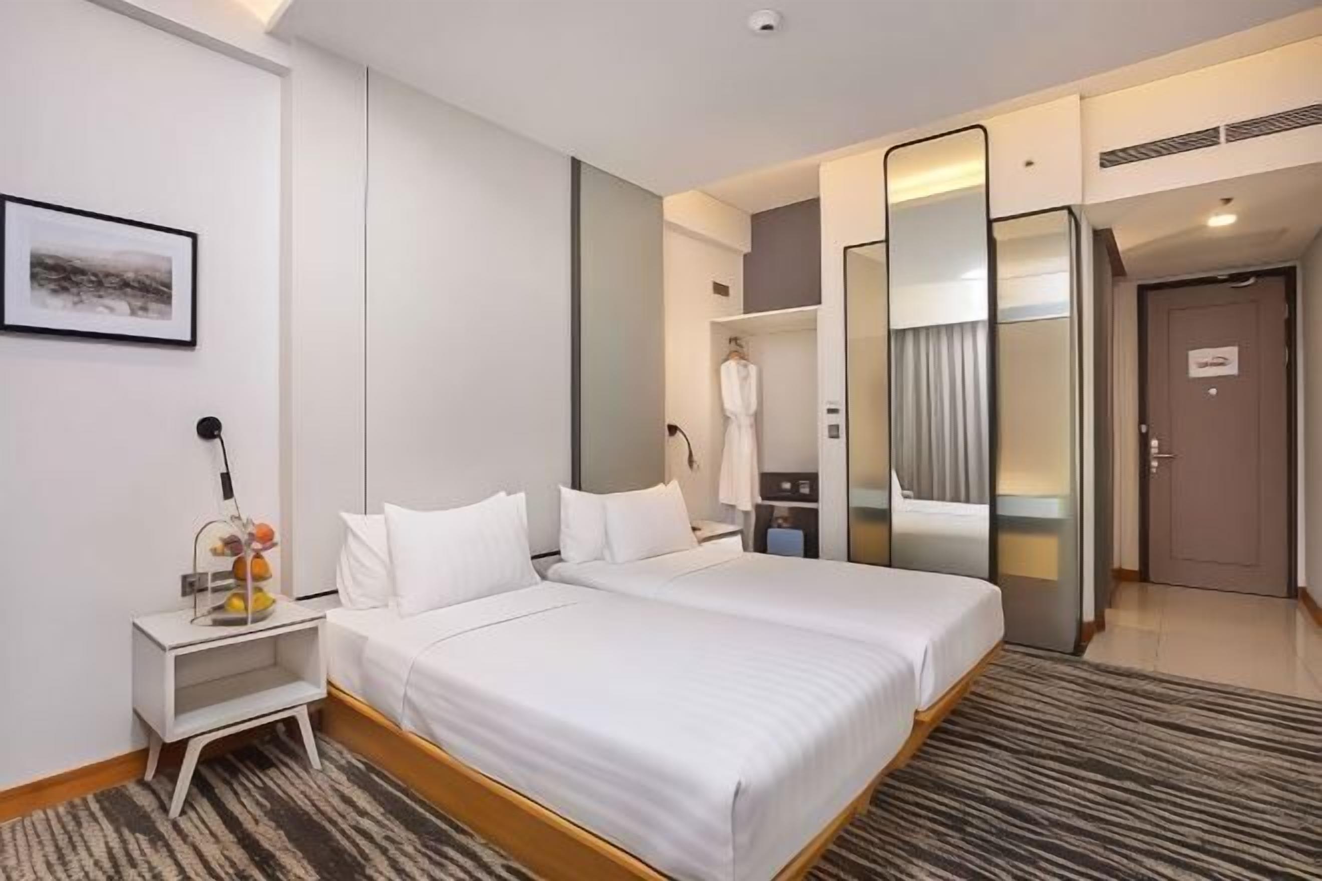 Sistema de insonorización, tabla de planchar con plancha y wifi gratis 