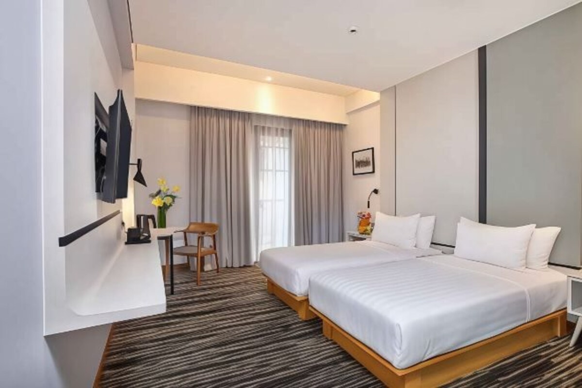 Soundproofing, iron/ironing board (on request), free WiFi, bed sheets