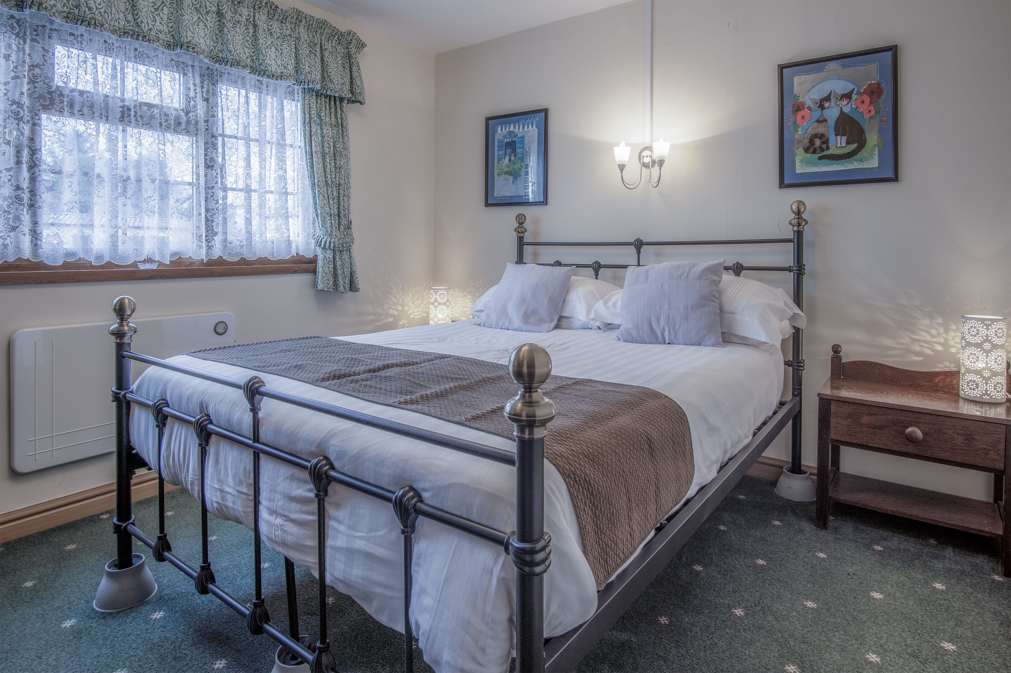1 bedroom, iron/ironing board, WiFi (free), bed sheets