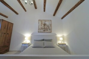 2 bedrooms, WiFi, bed sheets - Holiday home with pool for 4 in Kaštelir-Labinci (Labinci)